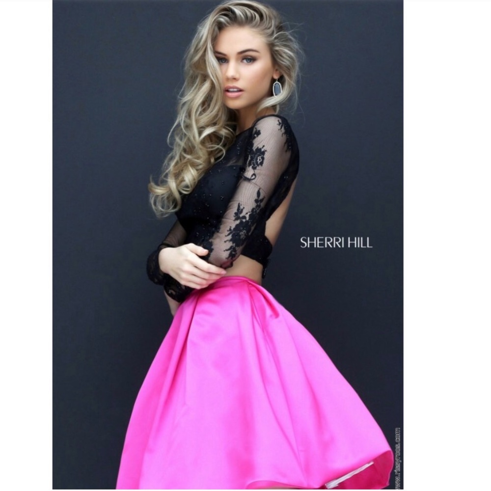 Sherri Hill short dress with pockets!